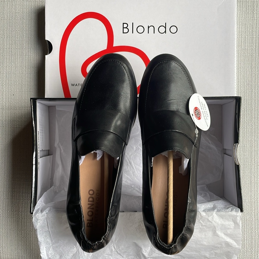 Blondo Women's Betsan Slip On Loafer Flats size 8- black